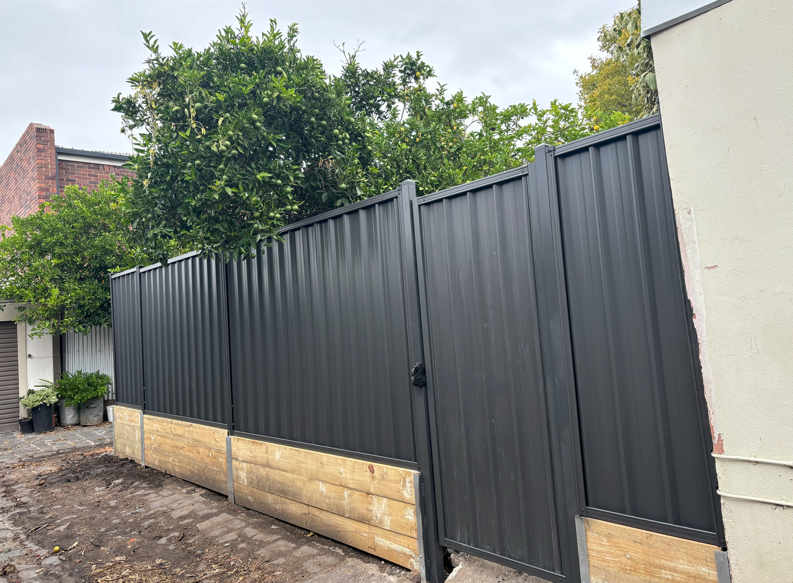 Colorbond fence install